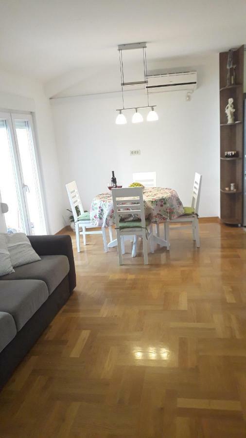 Apartmani Zilic ドゥギ・ラット エクステリア 写真