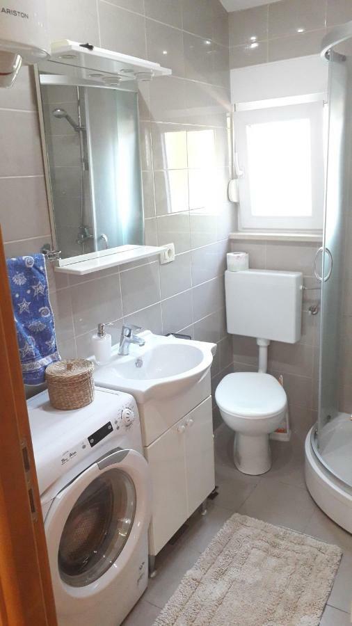 Apartmani Zilic ドゥギ・ラット エクステリア 写真