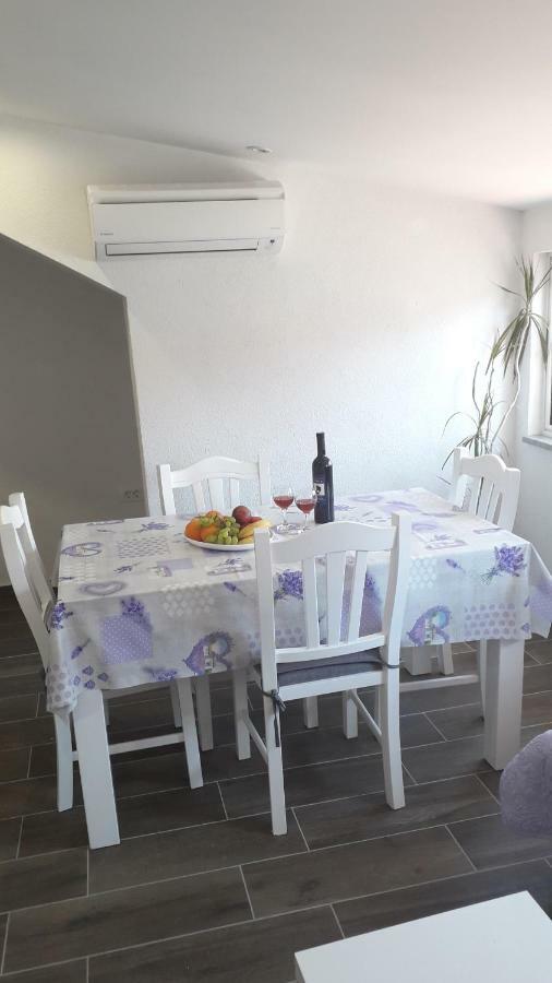 Apartmani Zilic ドゥギ・ラット エクステリア 写真
