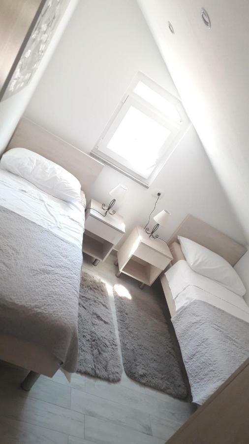 Apartmani Zilic ドゥギ・ラット エクステリア 写真