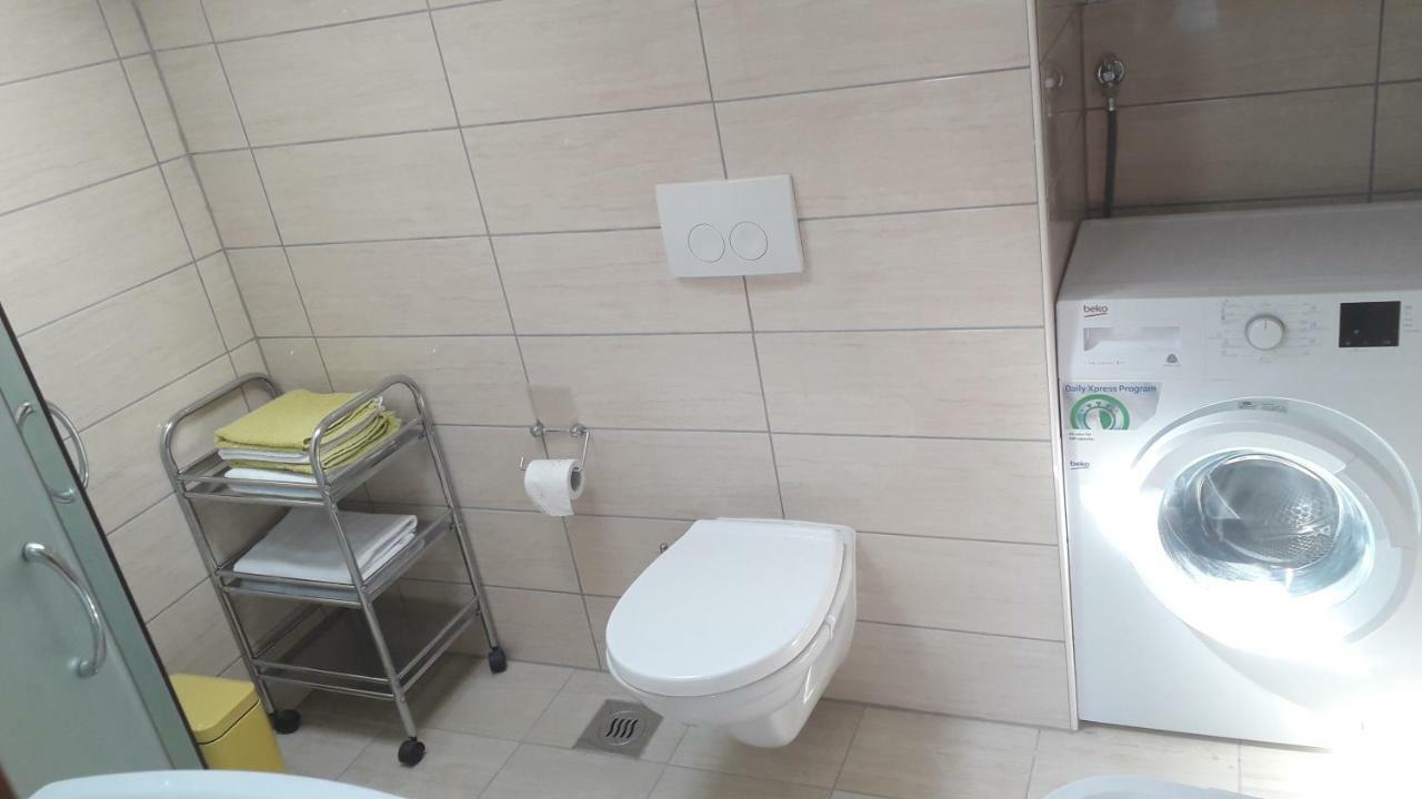 Apartmani Zilic ドゥギ・ラット エクステリア 写真