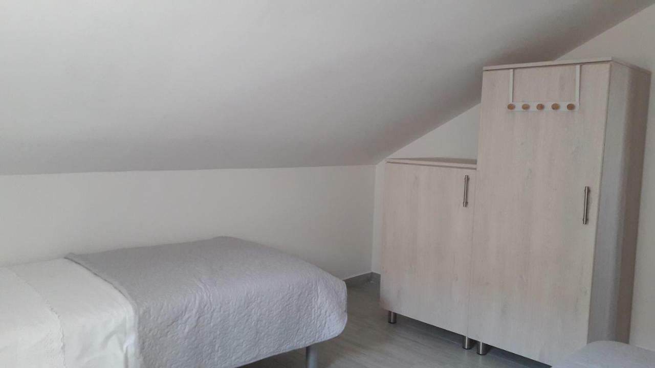 Apartmani Zilic ドゥギ・ラット エクステリア 写真